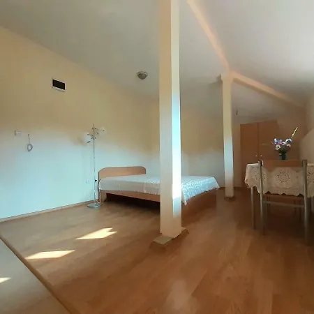 Cosy Studio In Downtown 아파트